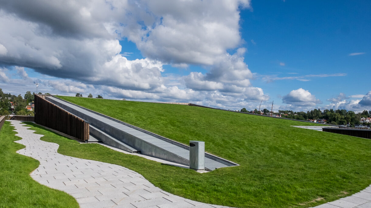 T Lauluten DSF9658 WEB 72dpi