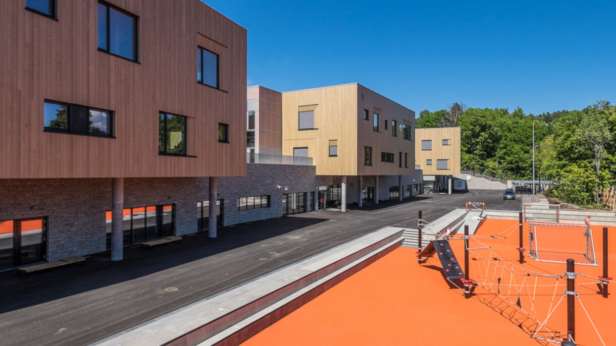 T Lauluten DSF0746 72dpi