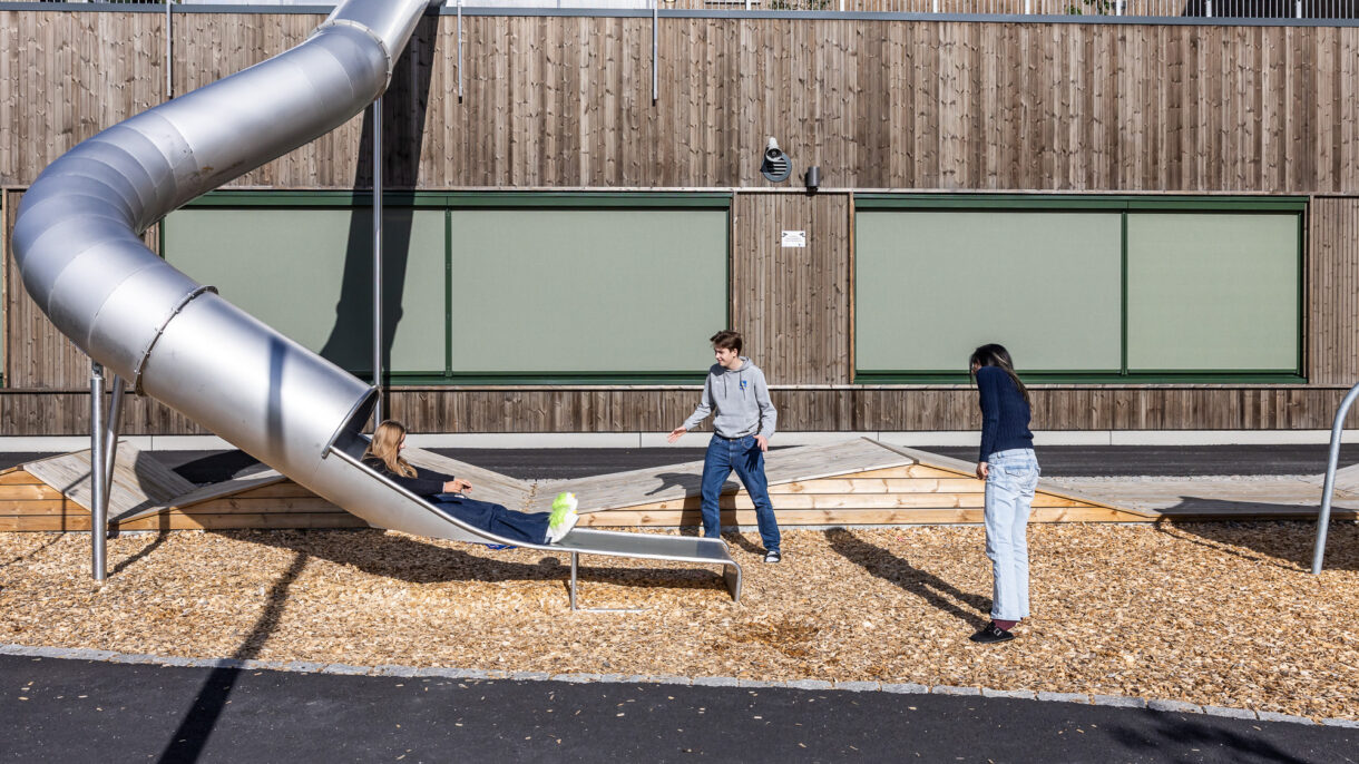 Elever som bruker sklie.