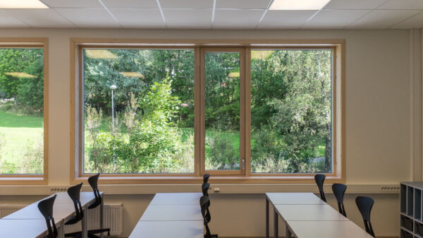 Rykkinn skole har gode dagslysforhold. Foto: Tove Lauluten