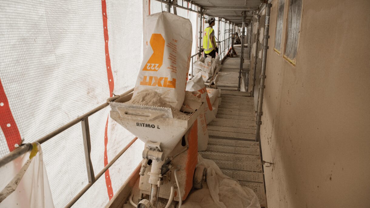 Isoleringspuss med aerogel skal sørge for høy isoleringsytelse. Foto: Hans Kristian Hagen Riise/Oslo Havn