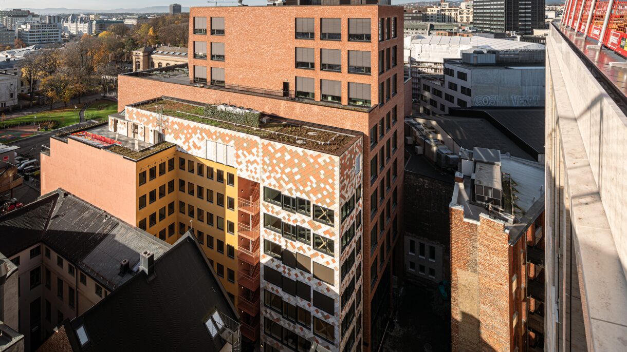 23. april åpner Norges første storskala ombruksbygg Kristian Augusts gate 13. Foto: Kyrre Sundal/MAD Arkitekter.