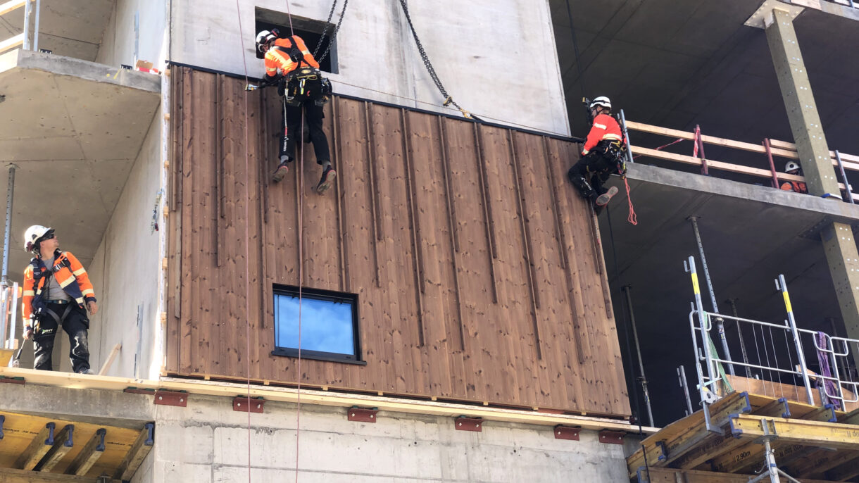 Betongen i Vertikal Nydalen bidrarr til å dempe temperatursvingninger og overfører overskuddsvarme fra dag til natt. Foto: Avantor