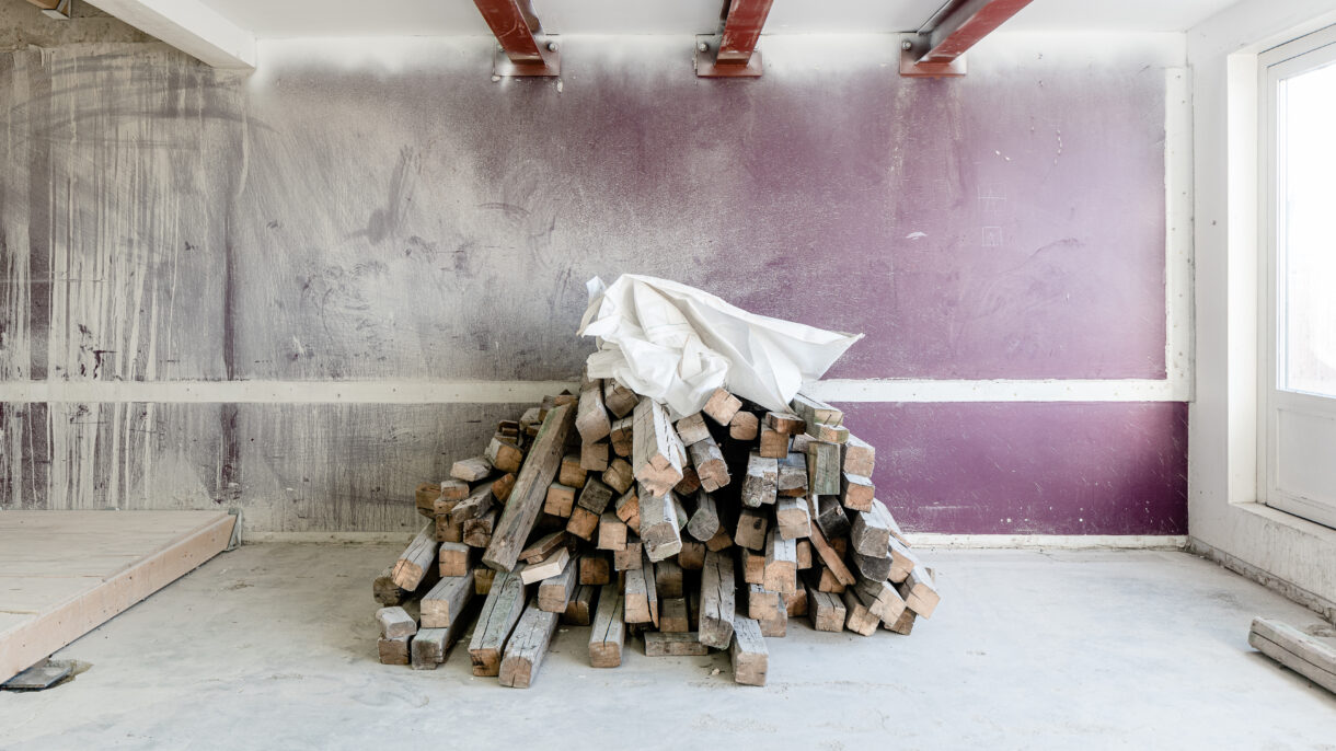 Hensikten med FutureBuilt Sirkulær er å motivere til sirkulære prinsipper ved rehabilitering, riving og nybygg og vise vei til det helsirkulære samfunnet i 2050. Her materialer i Kristian Augusts gate 13. Foto: Kyrre Sundal/Mad arkitekter