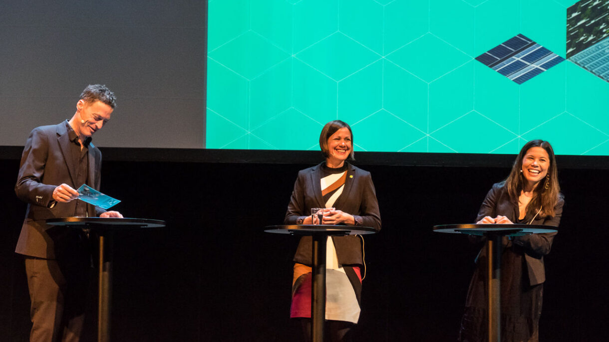 T Lauluten DSF2489 72dpi