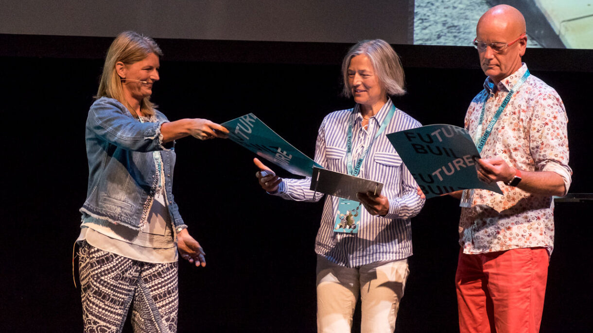 T Lauluten DSF2584 72dpi