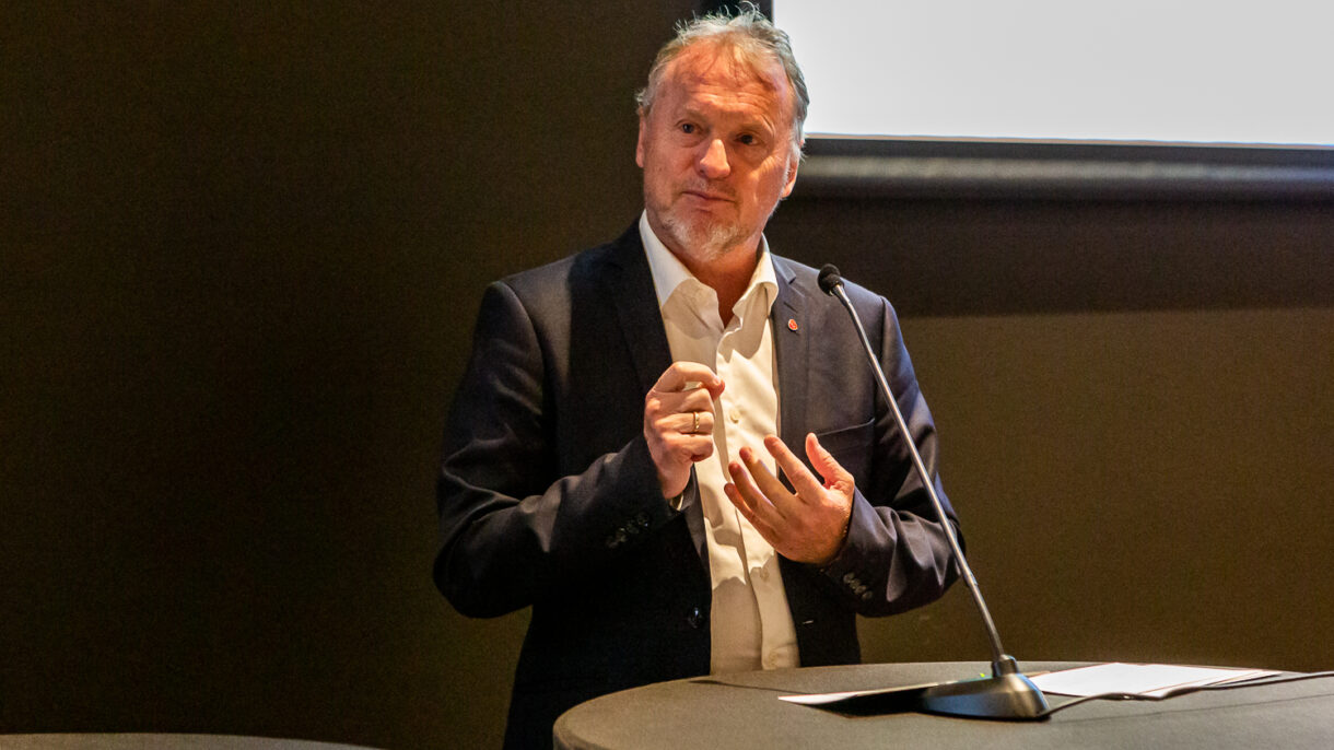 Byrådsleder Raymond Johansen åpnet toppledersamlingen som FutureBuilt og Oslo kommune arrangerte i Oslo rådhus. Foto: Tove Lauluten