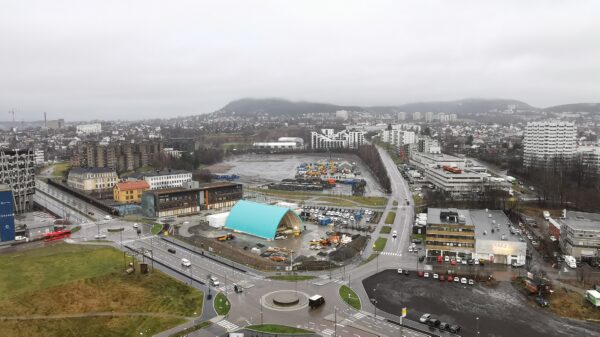 Sirkulær ressurssentral skal opprettes på Økern torg i byggteltet Statsbygg benyttet i regjeringskvartalet. Foto: Lasse Kilvær/Resirqel