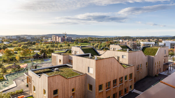 T Lauluten R6 1965 web 72dpi