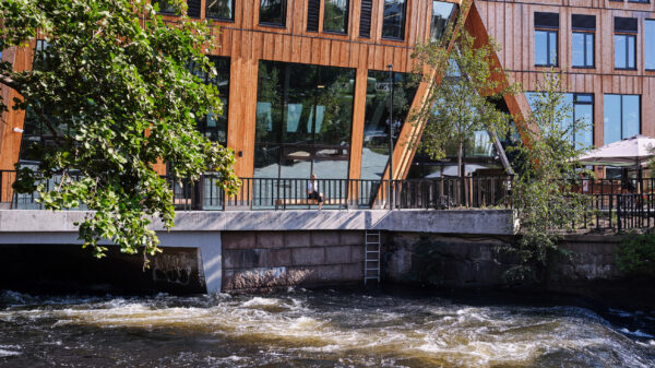 2015120 OS N1305 publication